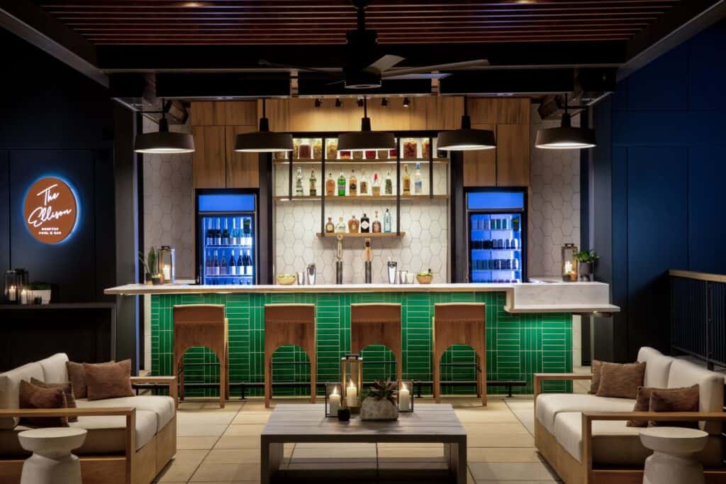 imgi_21_Ellison-Rooftop-Bar-scaled